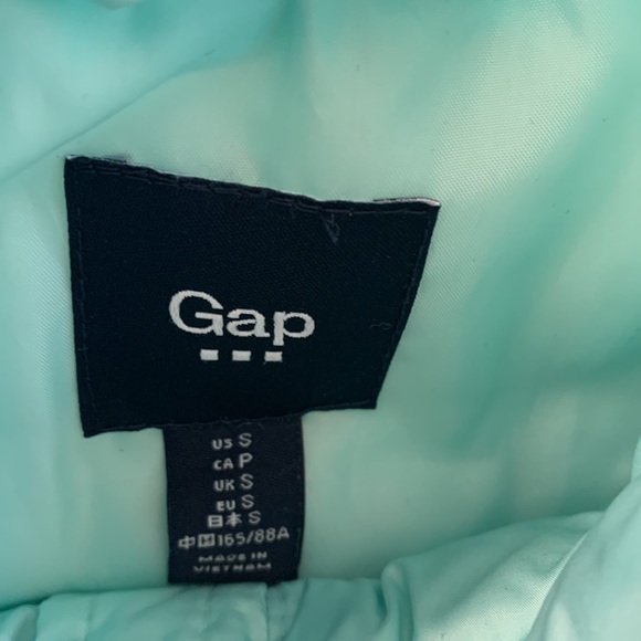 Gap Puffer Vest size S - Picture 2 of 3
